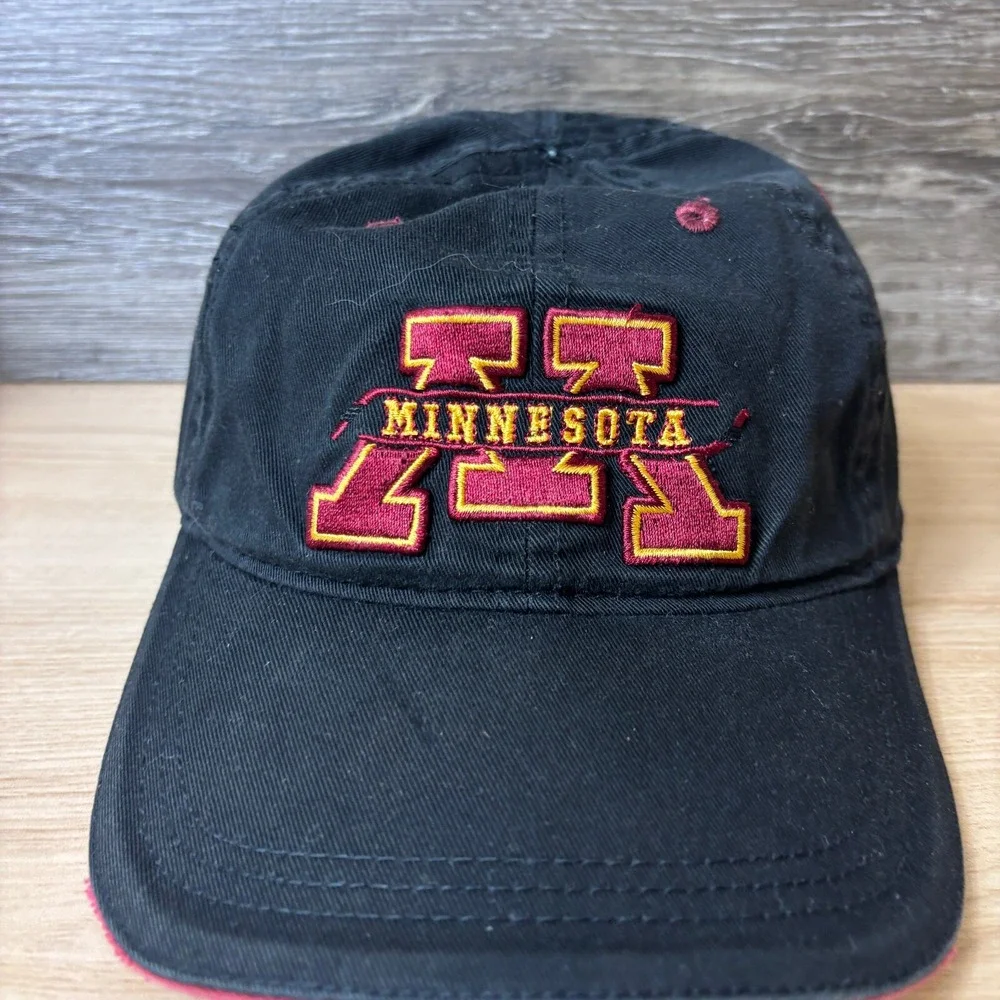 Minnesota Golden Gophers Hat‎ Cap Strap Back Black Hockey Easton